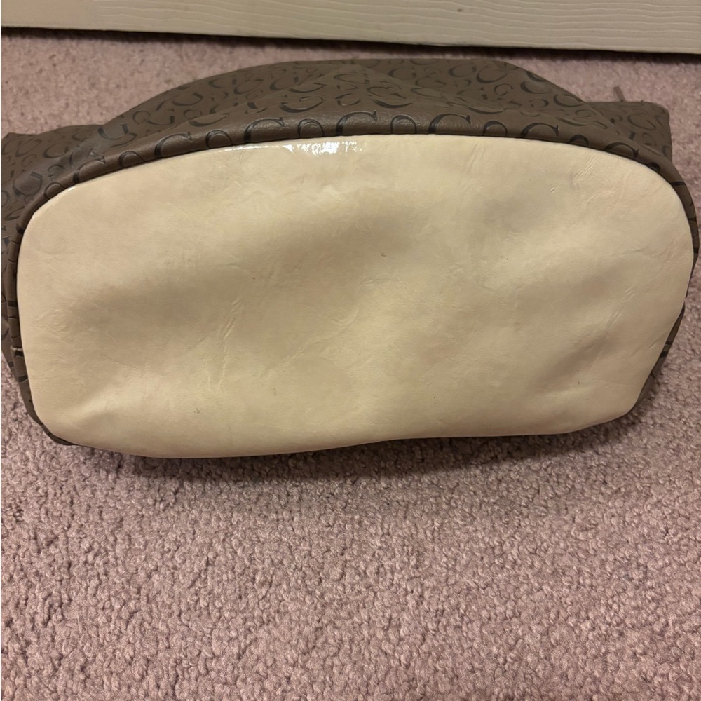 Brown Guess Patterned Handbag - image 4